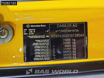 2016-mercedes-benz-antos-1824-1327940-45990527