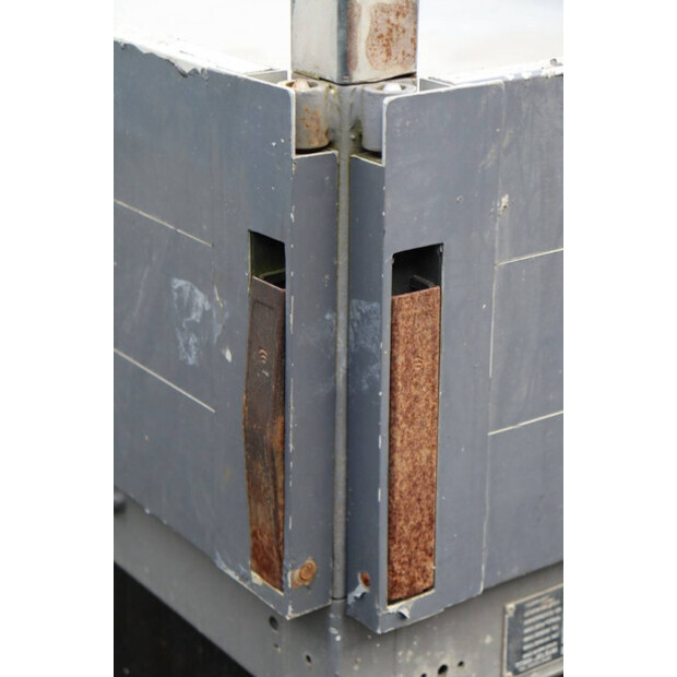 1991 Titan V-20-45990659