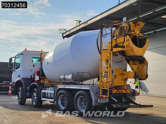 2015-mercedes-benz-arocs-3240-1432109-45991358