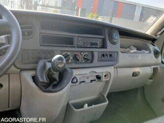 2008-renault-mascott-1432159-46004726