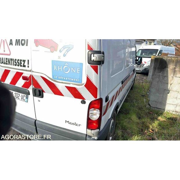 2010 رينو Master-46004782