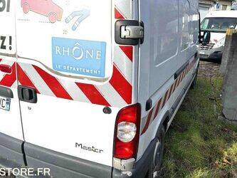 2010-renault-master-1432161-46004782