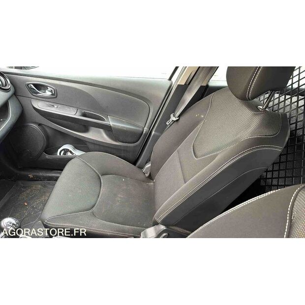 2013 Renault Clio-46004802