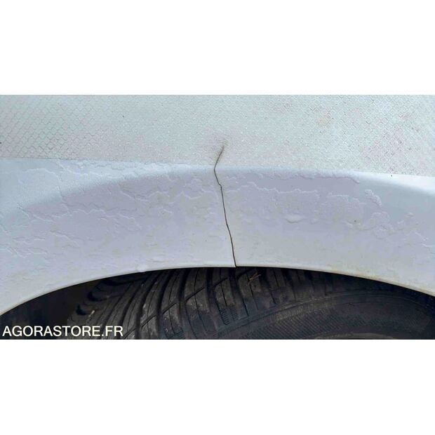 2013 Renault Clio-46004807