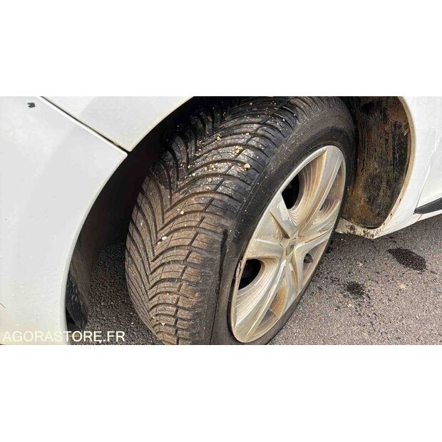 2013 Renault Clio-46004808