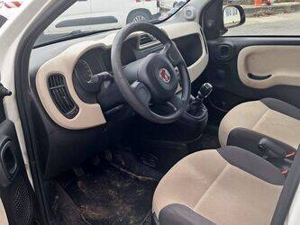 2014-fiat-panda-1432168-46004888