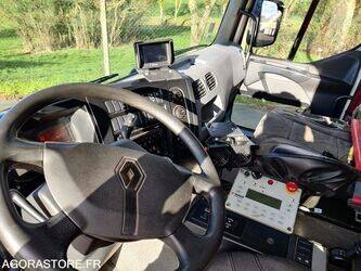 2015-renault-d-wide-1432174-46004973