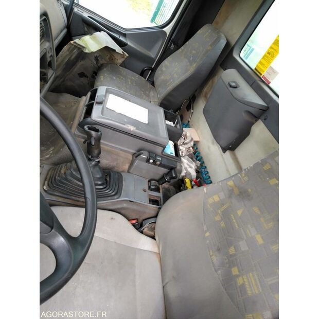 2002 رينو Kerax-46004990