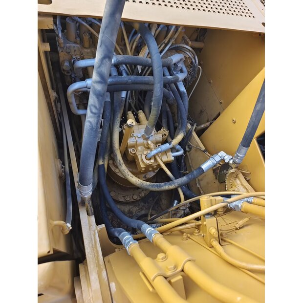 2024 Caterpillar 320C-46005028