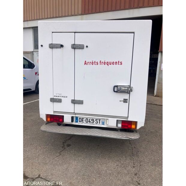 2014 Peugeot PARTNER-46005073