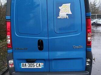 2010-renault-trafic-1432185-46005109