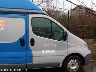 2010-renault-trafic-1432185-46005113