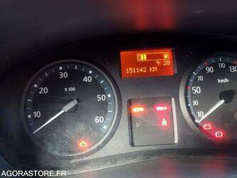 2010-renault-trafic-1432189-46005140