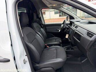 2022-renault-express-1432190-46005153