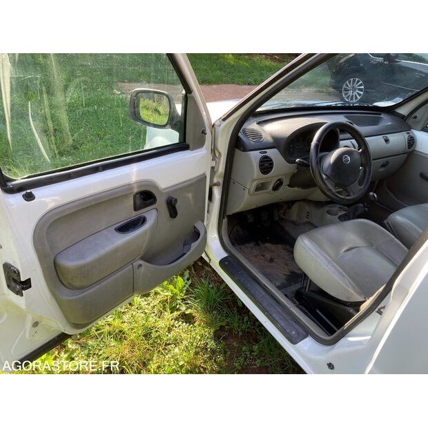 2005 NISSAN Kubistar-46005333