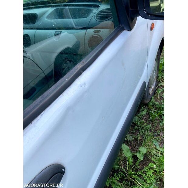 2005 NISSAN Kubistar-46005339