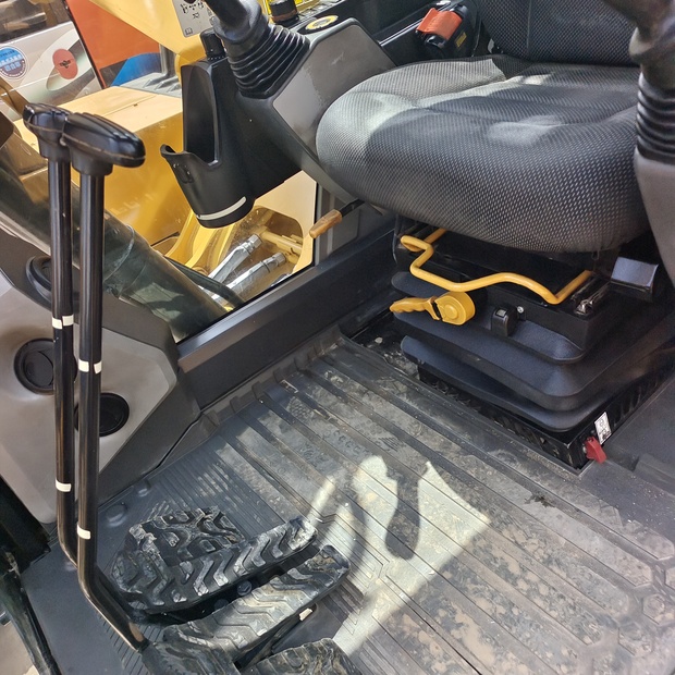 2025 كاتربيلر 320-46005383