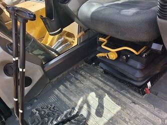 2025-caterpillar-320-46005383