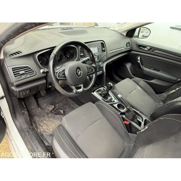 2016 Renault Megane-46005458