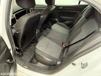 2016-renault-megane-1432215-46005460