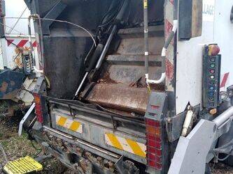 2005-renault-premium-1432234-46005680