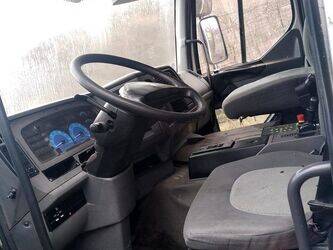 2005-renault-premium-1432234-46005681