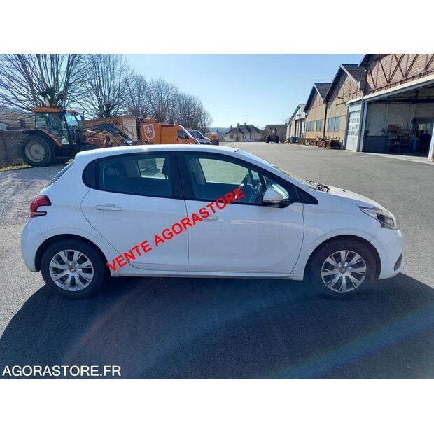 2015 Peugeot 208-46005695