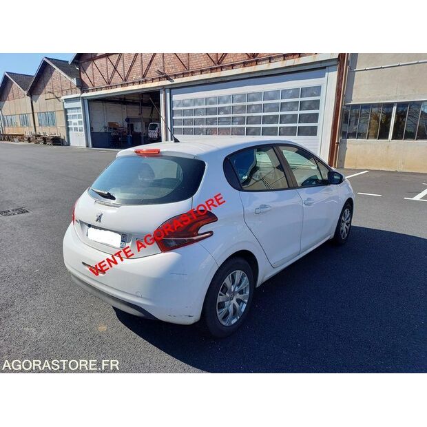 2015 Peugeot 208-46005696