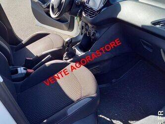 2015-peugeot-208-1432237-46005705