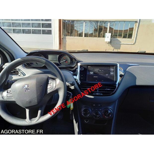 2015 Peugeot 208-46005706