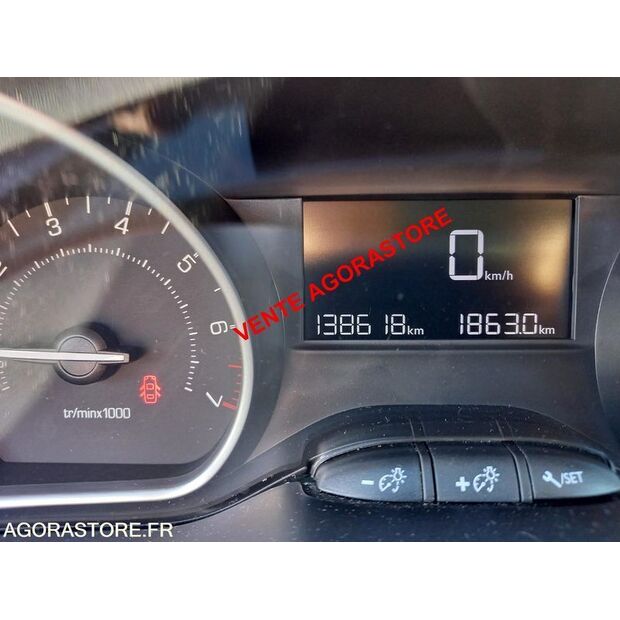 2015 Peugeot 208-46005715