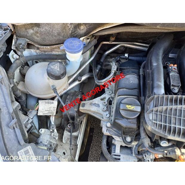 2015 Peugeot 208-46005716