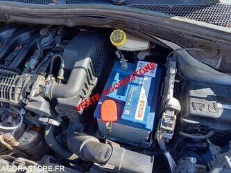 2015-peugeot-208-1432237-46005718