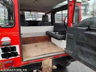 صورة ل سيارات 1997 لاند روفر Defender