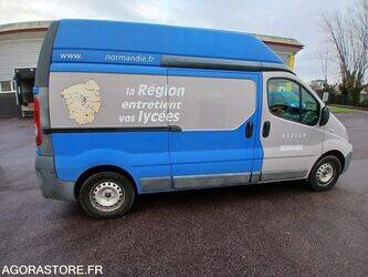 2010-renault-trafic-1432243-46005780