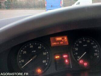 2010-renault-trafic-1432243-46005783