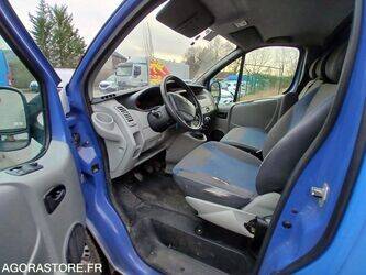 2010-renault-trafic-1432243-46005784