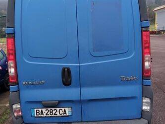 2010-renault-trafic-1432248-46005831