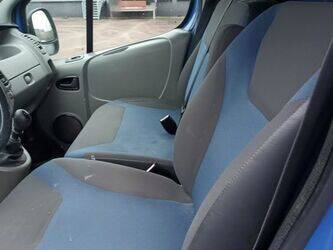 2010-renault-trafic-1432248-46005840