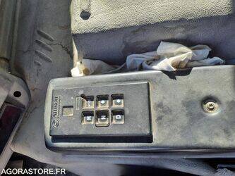 2004-renault-premium-1432250-46005855