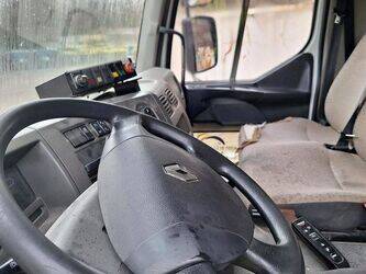 renault-midlum-1432254-46005920