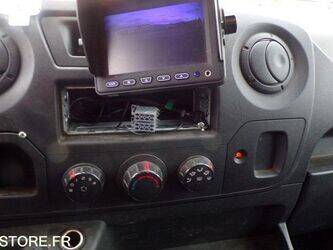 2012-renault-master-1431878-46006293