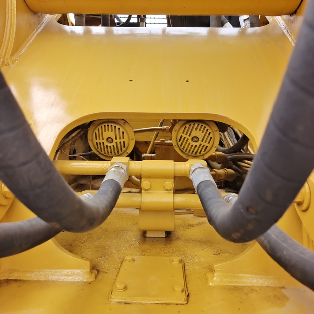 2024 كاتربيلر 330BL-46006349