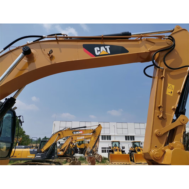 2025 Caterpillar 336D2L-46006393