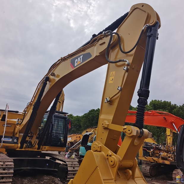 2025 Caterpillar 349D-46006434