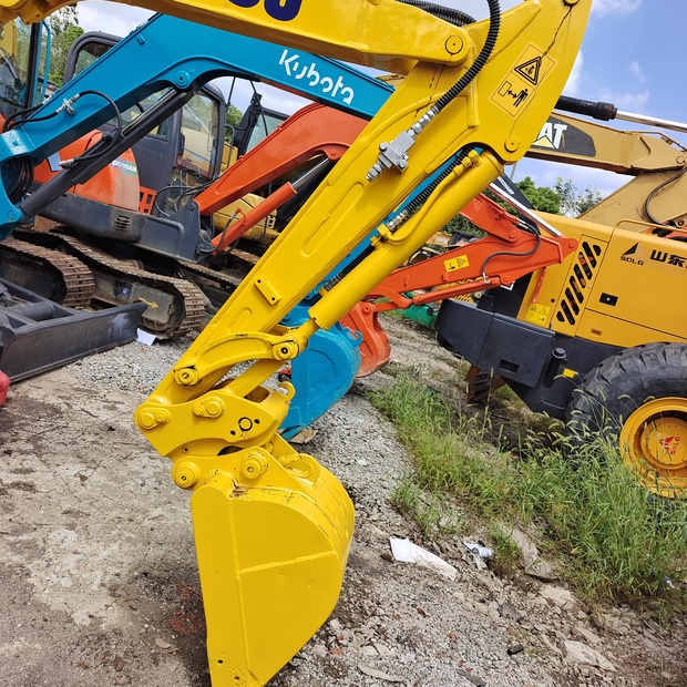 2025 Komatsu PC30-46006494