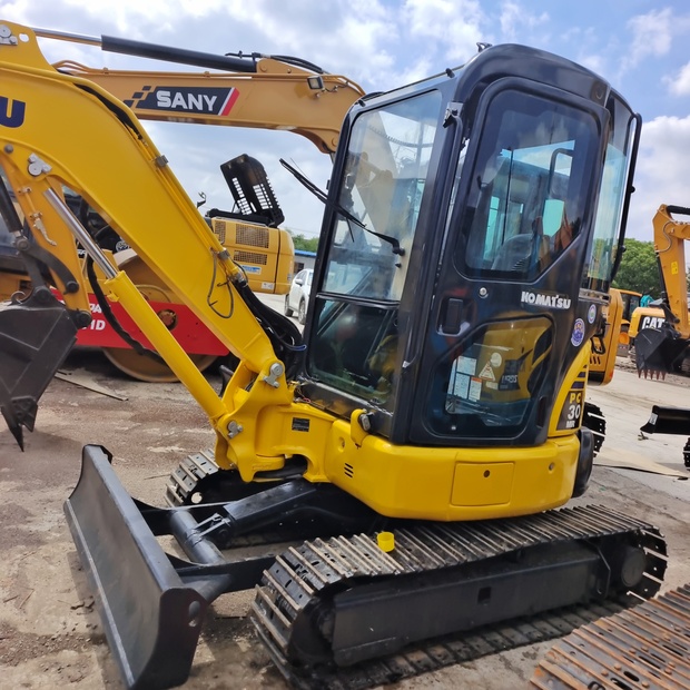 2025 Komatsu PC30-46006497