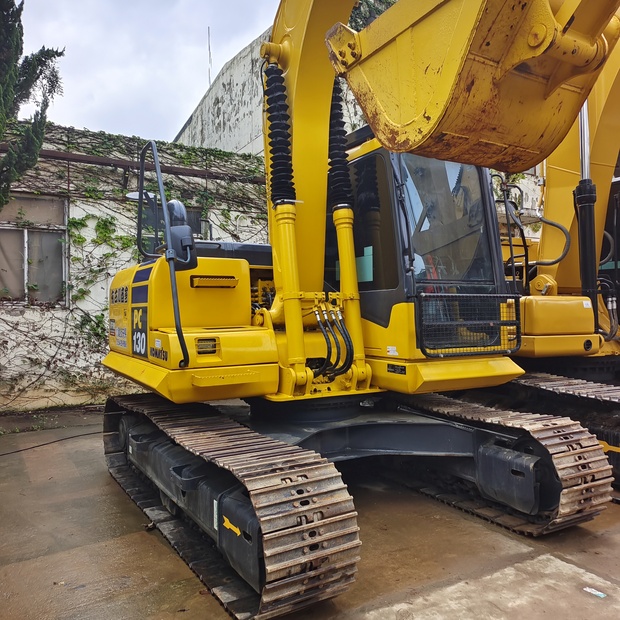 2024 كوماتسو PC130-46006555