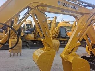 2025-komatsu-pc40-46006577