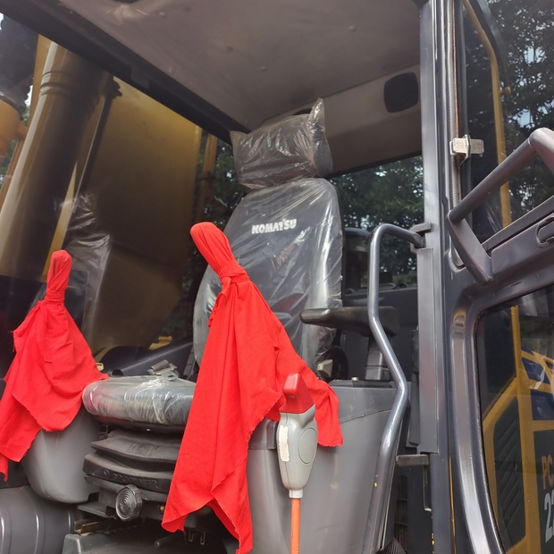 2025 Komatsu PC220-6-46007698